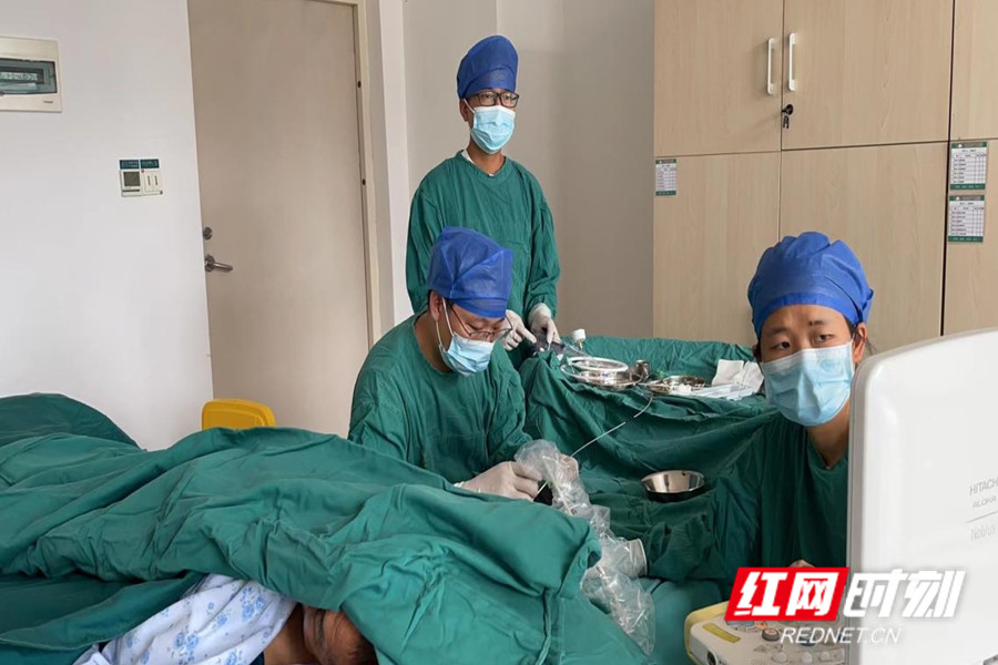 动静脉内瘘狭窄 PTA 球囊扩张术_副本.jpg 动静脉内瘘狭窄 PTA 球囊扩张术_副本.jpg