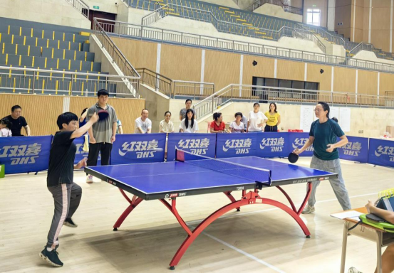 学校2026年教职工乒乓球、羽毛球比赛圆满落幕